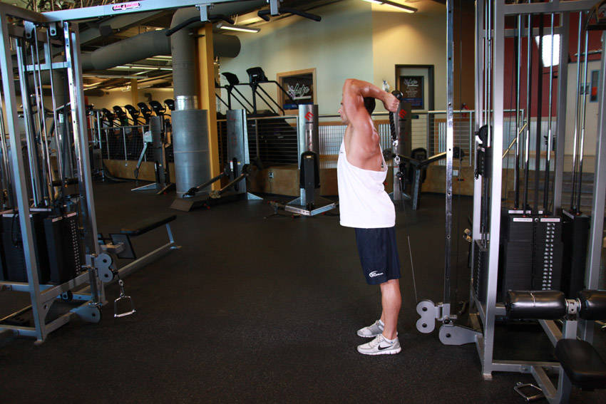 How to perform the Cable Rope Overhead Triceps Extension exercise