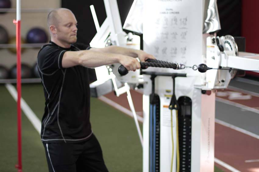 How to perform the Face Pull exercise