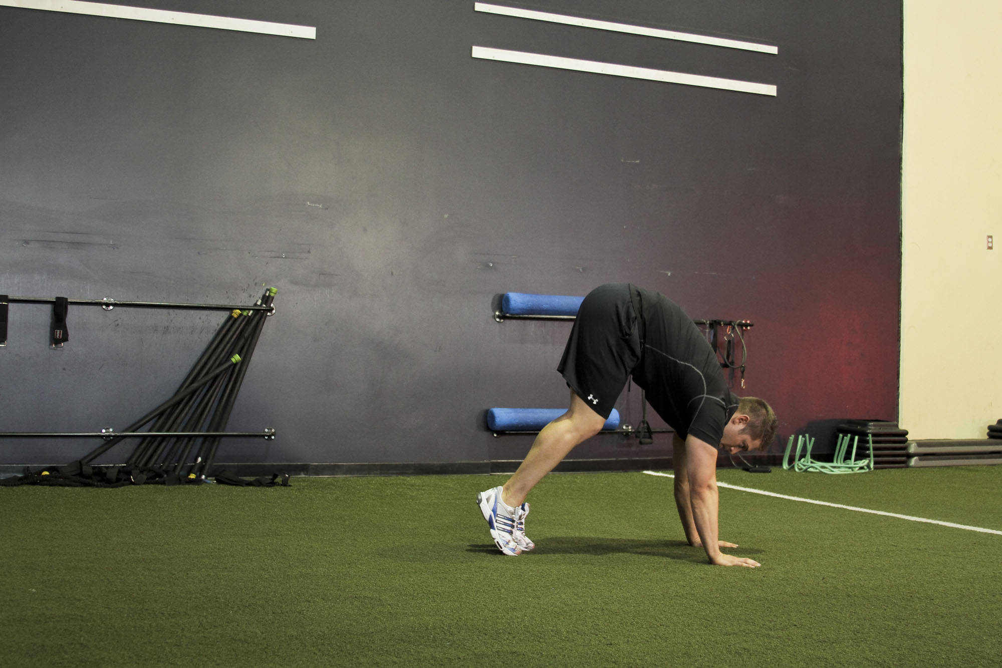 How to perform the Inchworm exercise