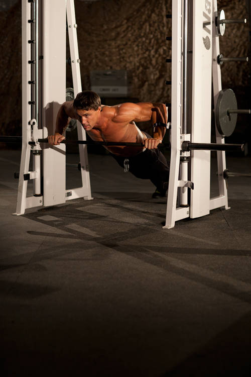 How to perform the Incline Push-Up Wide exercise