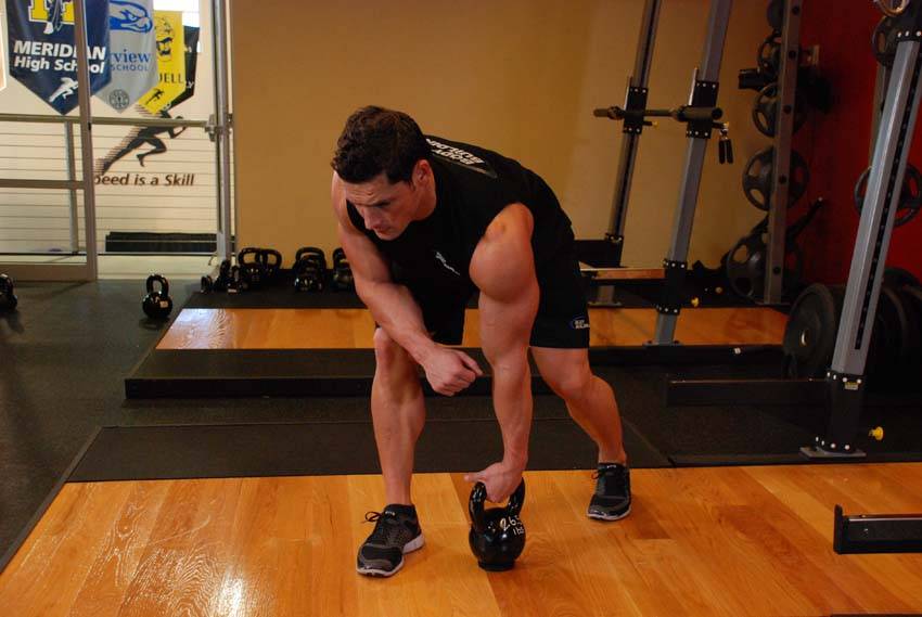 How to perform the One-Arm Kettlebell Row exercise