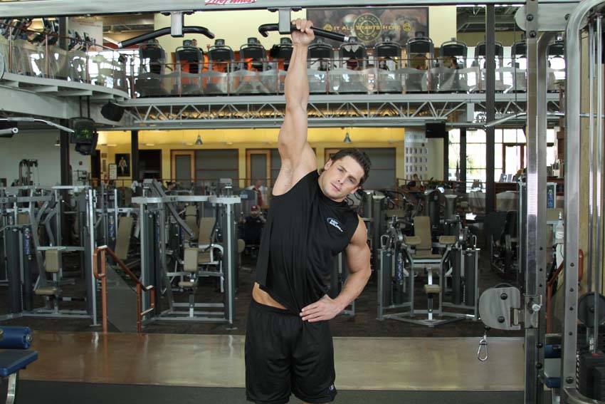 How to perform the One Handed Hang exercise