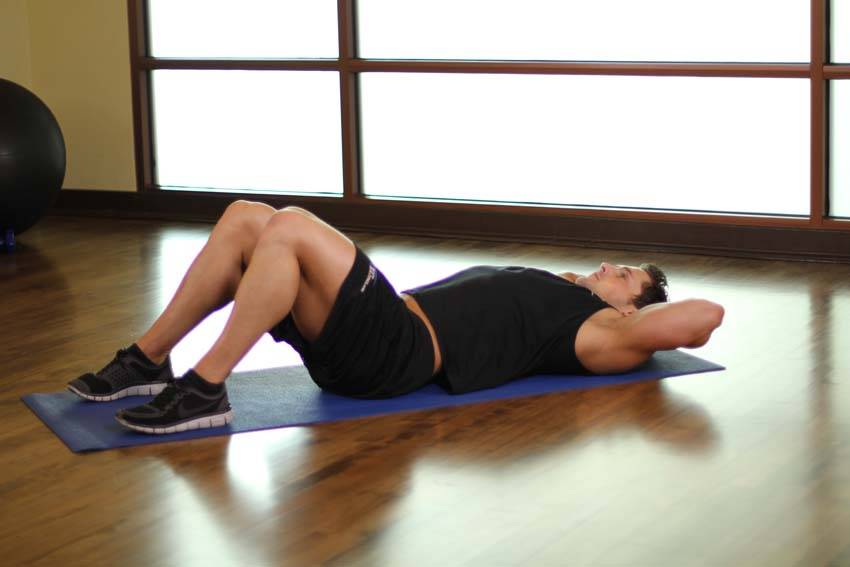 How to perform the One Knee To Chest exercise