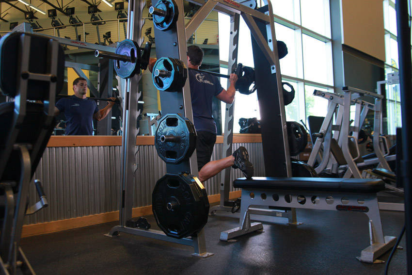 How to perform the Smith Single-Leg Split Squat exercise
