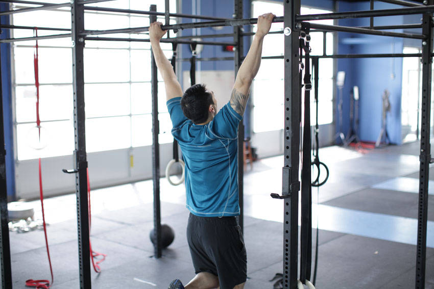 How to perform the Scapular Pull-Up exercise