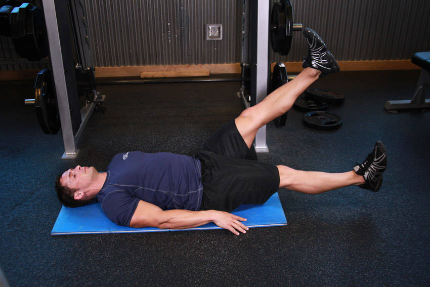 How to perform the Scissor Kick exercise