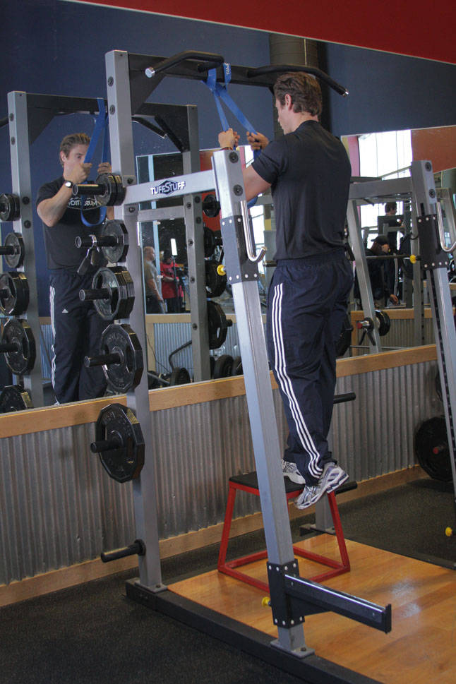 How to perform the Single-Leg High Box Squat exercise