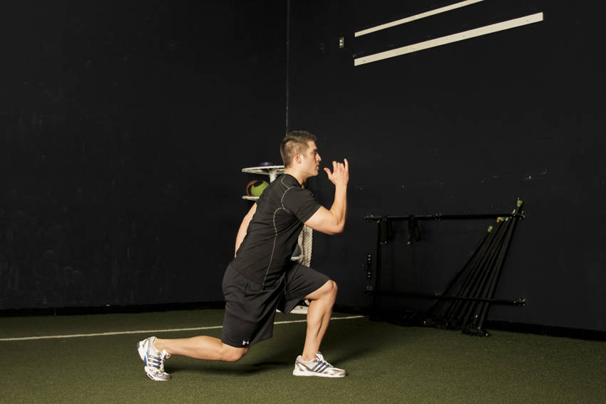 How to perform the Split Jump exercise