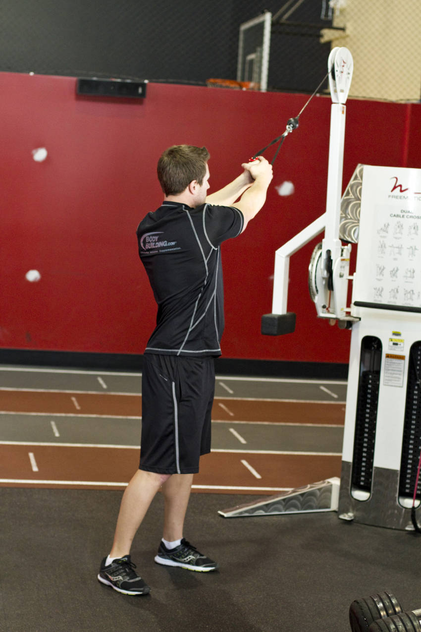How to perform the Standing Cable Wood Chop exercise