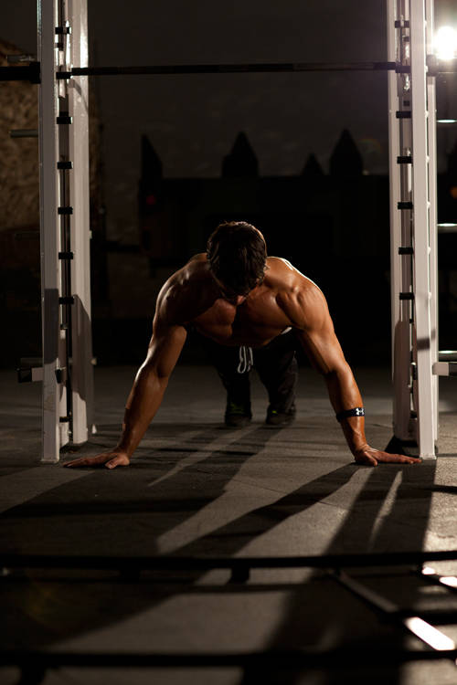 How to perform the Push-Up Wide exercise