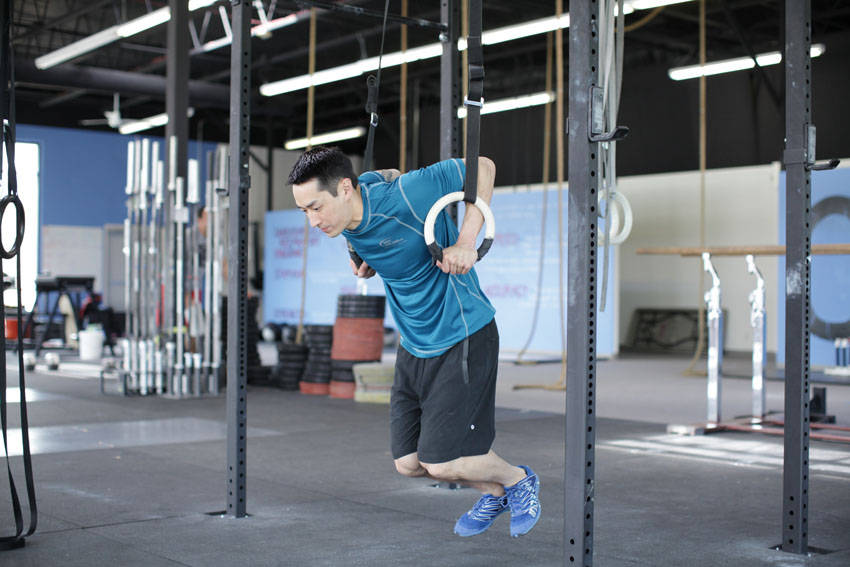 How to perform the Ring Dips exercise