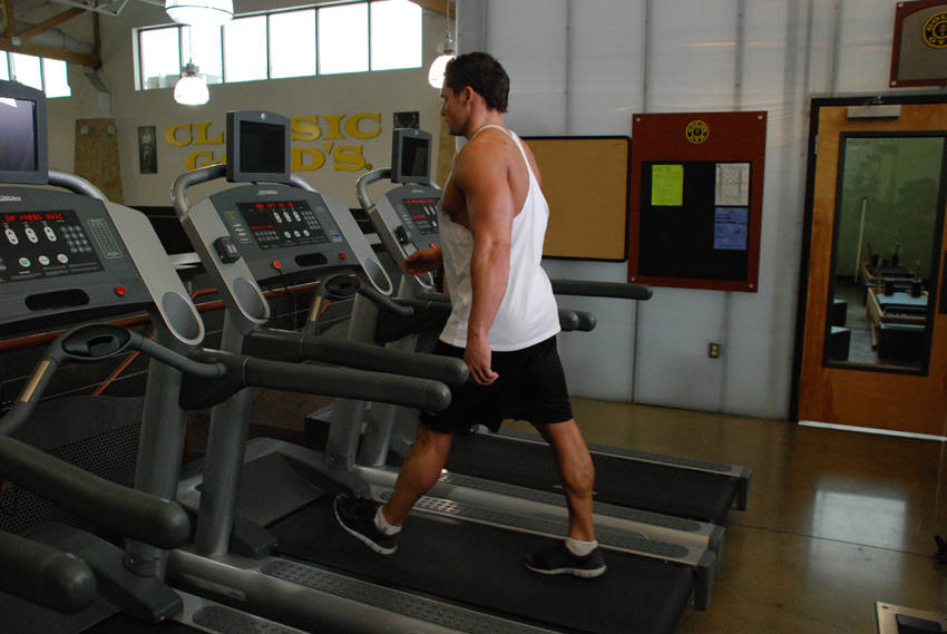 How to perform the Walking, Treadmill exercise