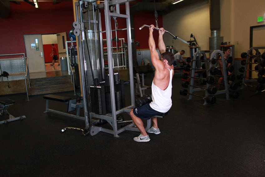 How to perform the Underhand Cable Pulldowns exercise